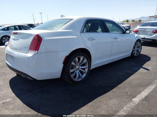 2020 CHRYSLER 300 LIMITED 4