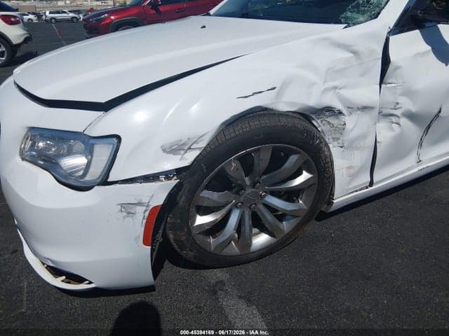 2020 CHRYSLER 300 LIMITED 6