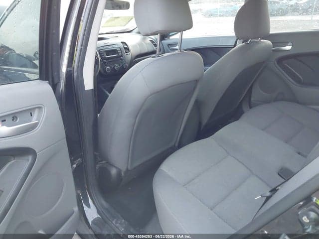2017 KIA FORTE LX 8