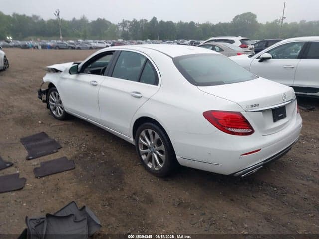 2017 MERCEDES-BENZ E 300 4MATIC 3
