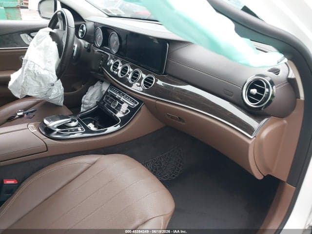 2017 MERCEDES-BENZ E 300 4MATIC 5