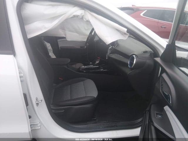 2025 CHEVROLET TRAX FWD LT 5