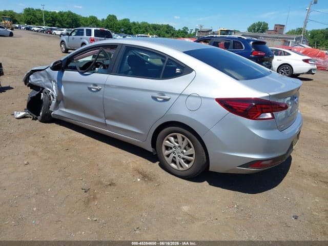 2020 HYUNDAI ELANTRA SE 3
