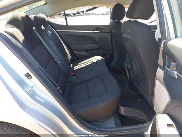 2020 HYUNDAI ELANTRA SE 8