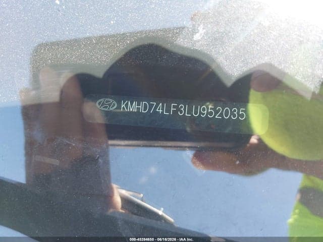 2020 HYUNDAI ELANTRA SE 9