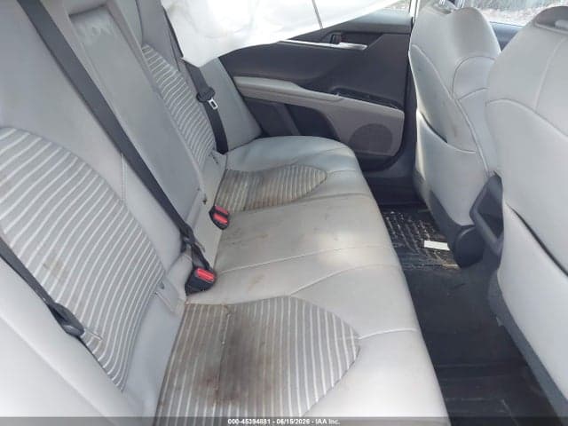 2020 TOYOTA CAMRY SE 8