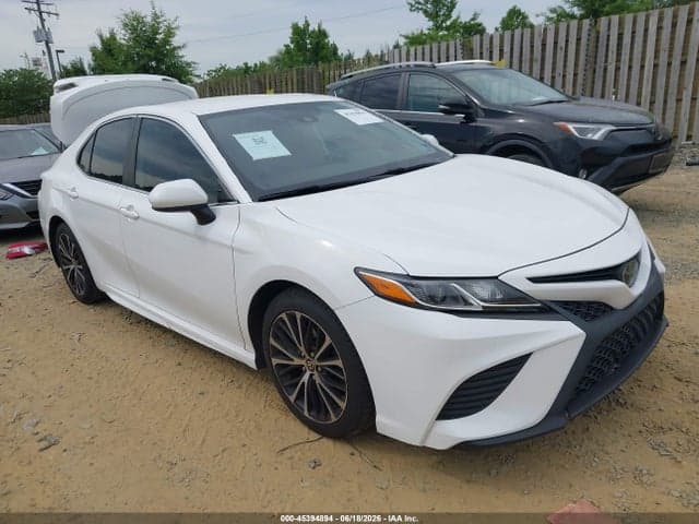 2020 TOYOTA CAMRY SE - 1