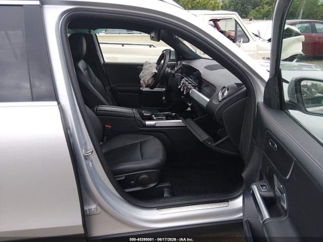 2022 MERCEDES-BENZ GLB 250 5
