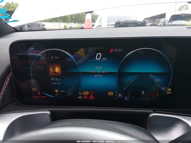2022 MERCEDES-BENZ GLB 250 7