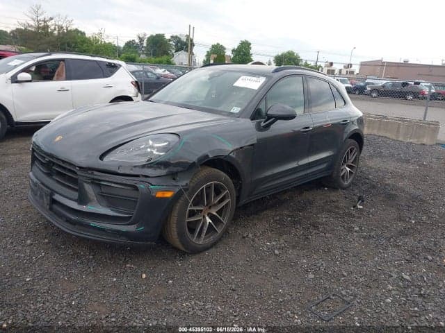 2022 PORSCHE MACAN 2