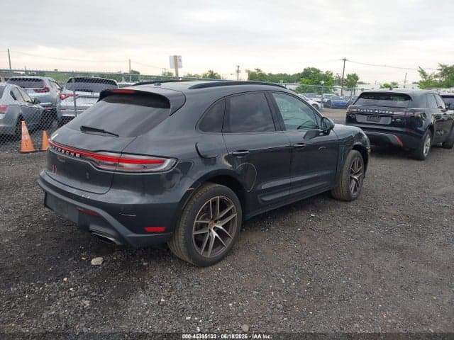 2022 PORSCHE MACAN 4