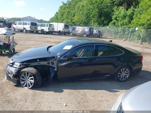 2017 LEXUS ES 300H 13