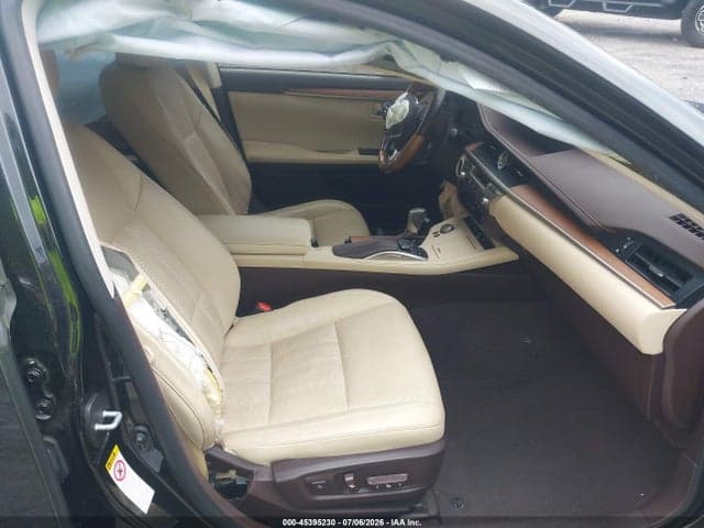 2017 LEXUS ES 300H 5