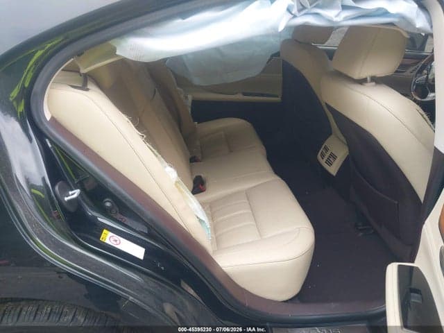 2017 LEXUS ES 300H 8