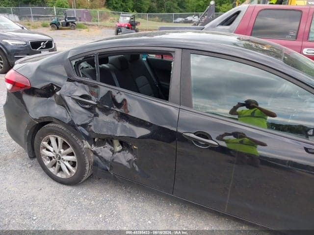 2017 KIA FORTE S 6