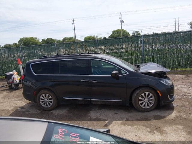 2017 CHRYSLER PACIFICA TOURING-L 13
