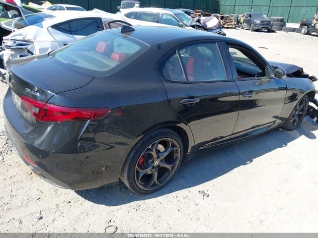 2020 ALFA ROMEO GIULIA TI SPORT AWD 4