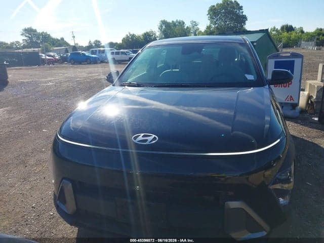 2024 HYUNDAI KONA SE 13