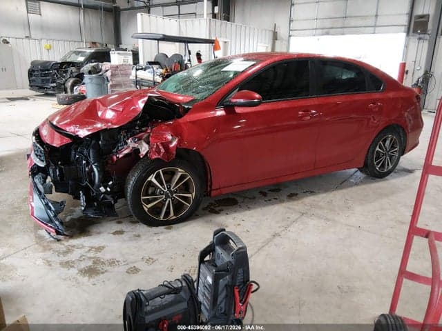 2023 KIA FORTE LXS 2