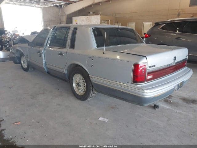 1994 LINCOLN TOWN CAR 3