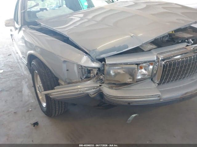 1994 LINCOLN TOWN CAR 6