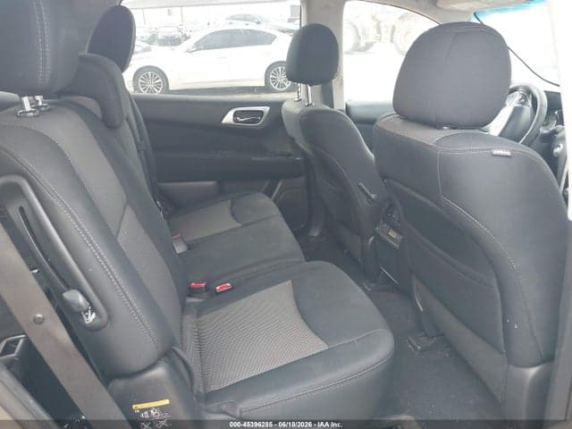 2017 NISSAN PATHFINDER S 8