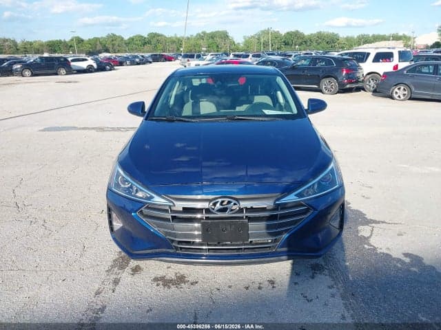 2020 HYUNDAI ELANTRA SE 16