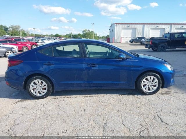 2020 HYUNDAI ELANTRA SE 17