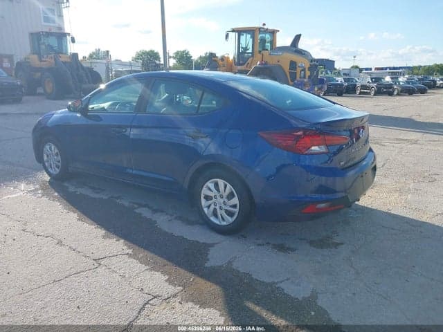 2020 HYUNDAI ELANTRA SE 3
