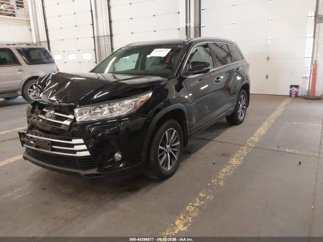 2018 TOYOTA HIGHLANDER XLE 2