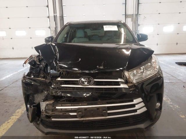 2018 TOYOTA HIGHLANDER XLE 12