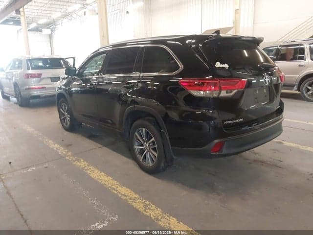 2018 TOYOTA HIGHLANDER XLE 3