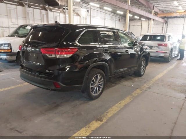 2018 TOYOTA HIGHLANDER XLE 4