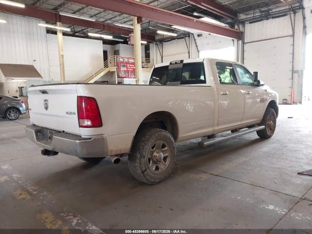 2017 RAM 3500 SLT 4X4 8' BOX 4