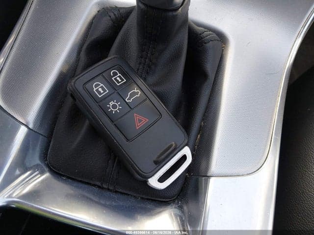 2017 VOLVO S60 T5 11