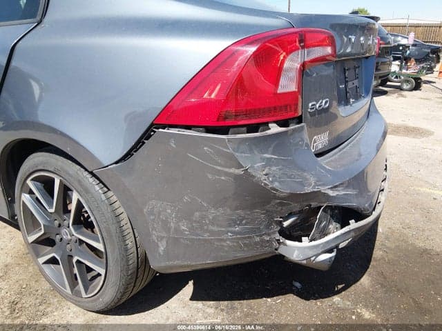 2017 VOLVO S60 T5 6