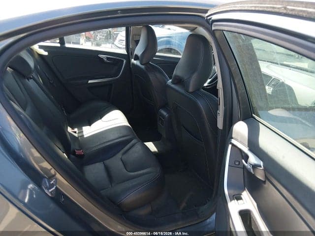 2017 VOLVO S60 T5 8