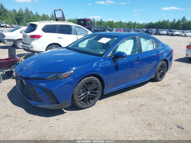 2026 TOYOTA CAMRY SE 2