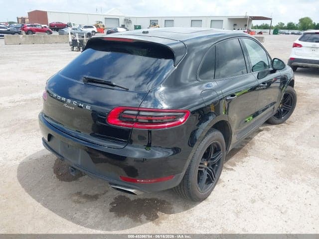 2017 PORSCHE MACAN 4