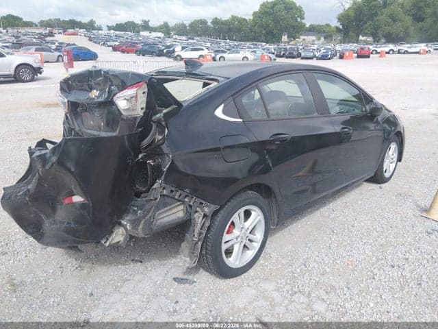 2017 CHEVROLET CRUZE LT AUTO 4