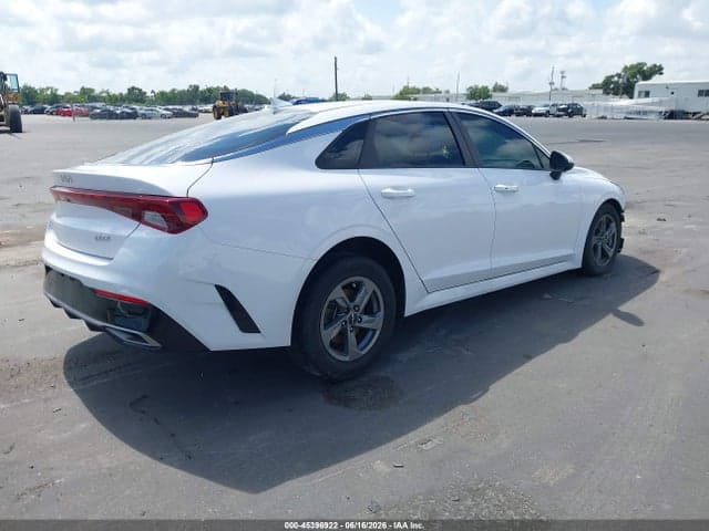 2022 KIA K5 LXS 4