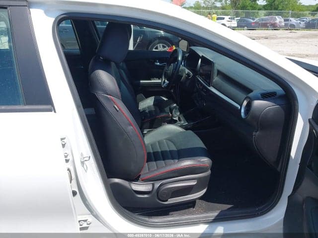 2022 KIA FORTE GT MANUAL 5