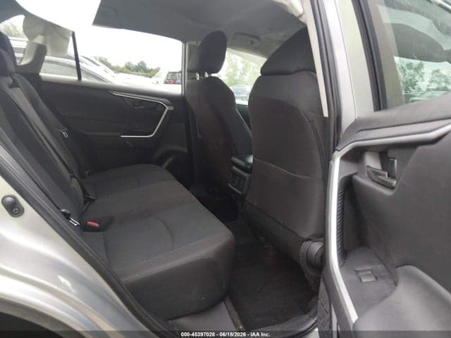 2025 TOYOTA RAV4 LE 8