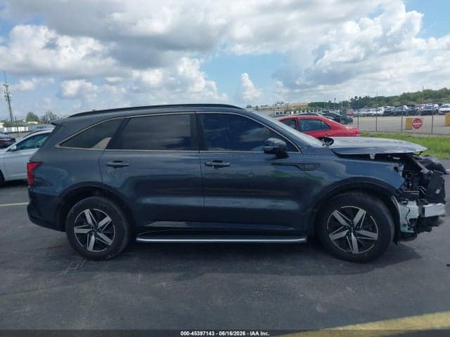 2021 KIA SORENTO S 14