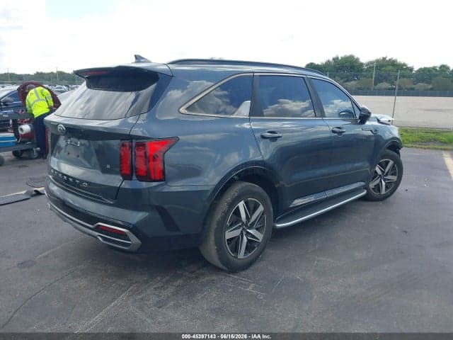 2021 KIA SORENTO S 4