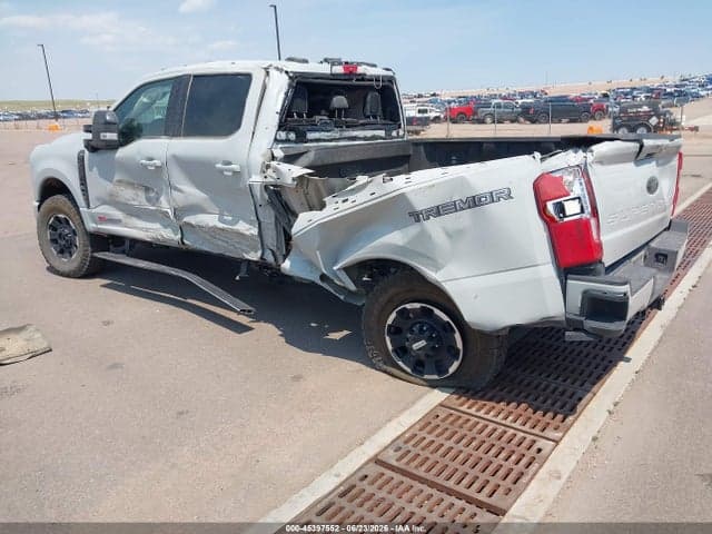 2025 FORD F-250 LARIAT 3