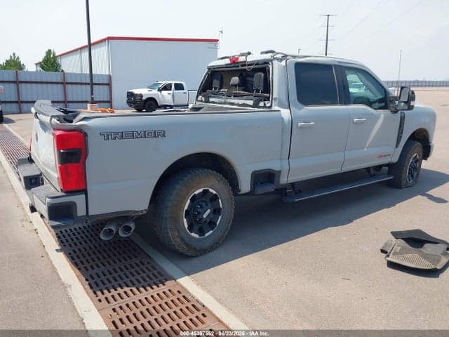 2025 FORD F-250 LARIAT 4