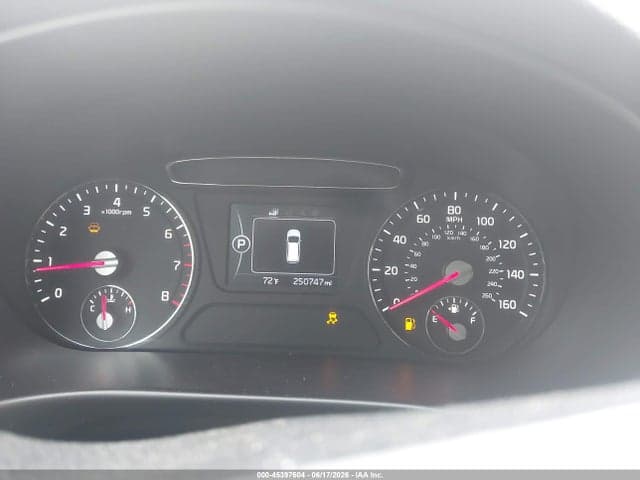 2017 KIA SORENTO 2.4L LX 7