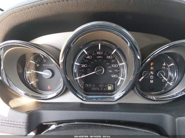 2010 LINCOLN MKT 7