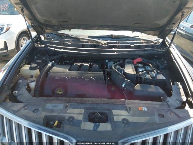 2010 LINCOLN MKT 10